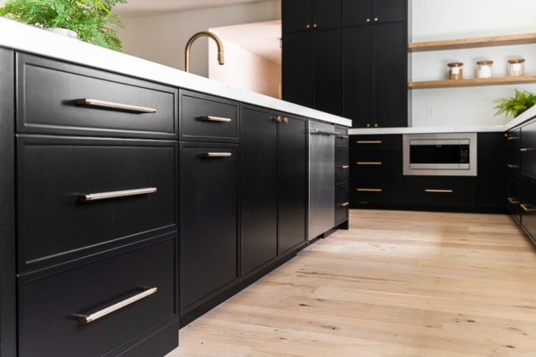 Custom Kitchen Cabinetry - Hollyhock