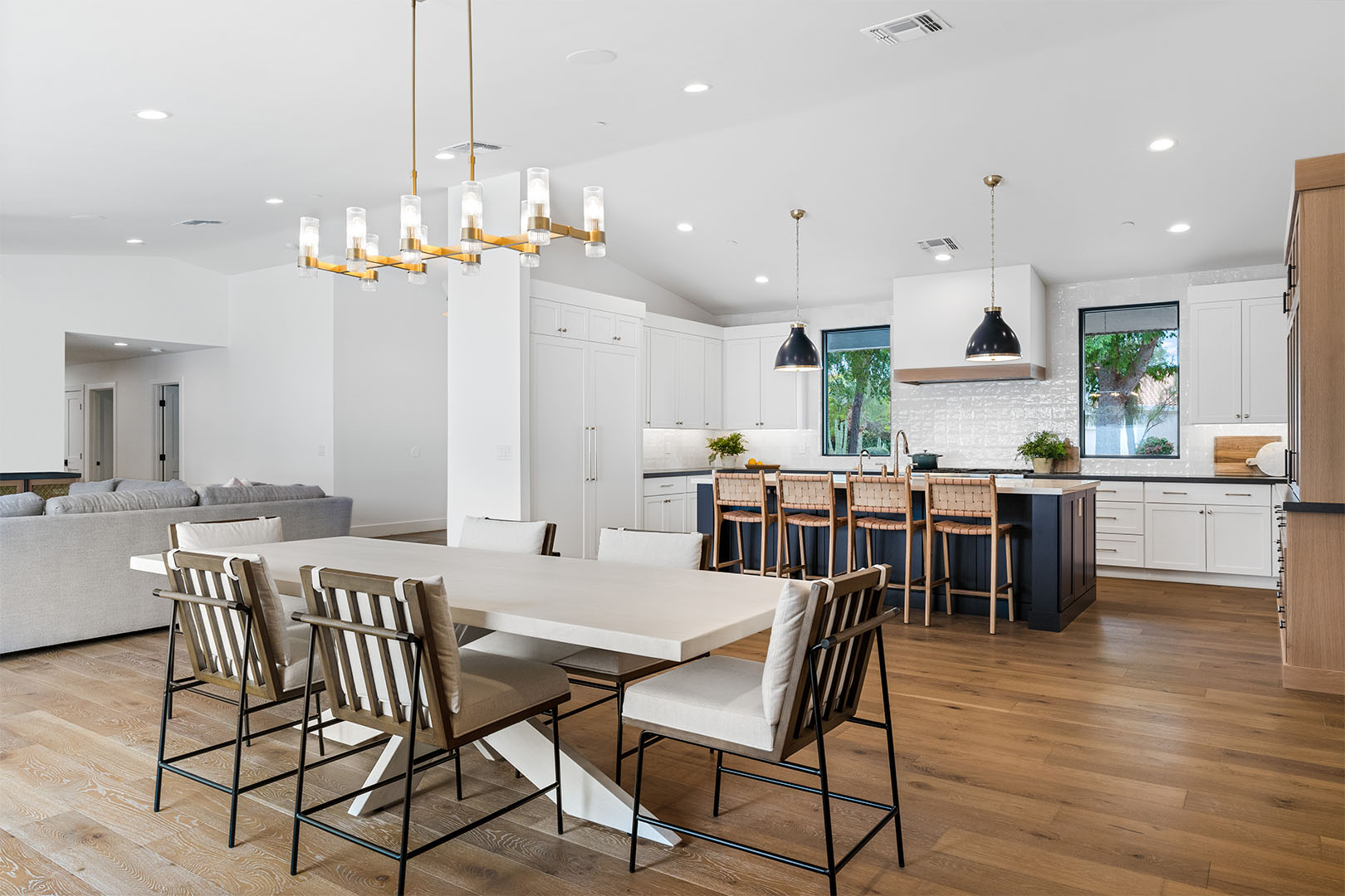 Custom Kitchen Area and Dining Area - Driscol